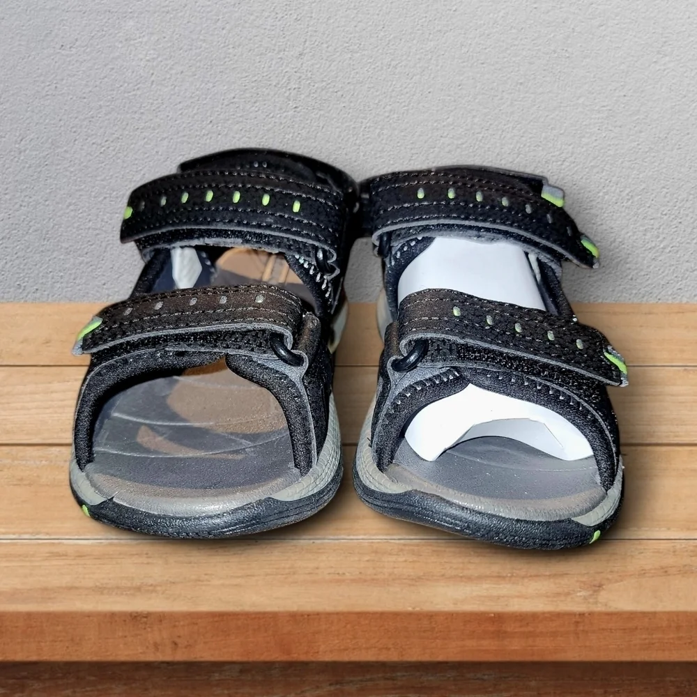 MERRELL NWOT Panther Sandal 2.0